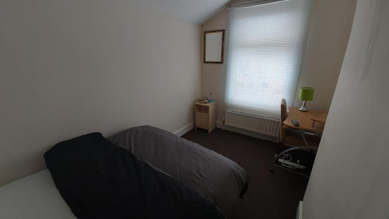 مبيت وإفطار غيلينغهام Priestfield House Medway المظهر الخارجي الصورة