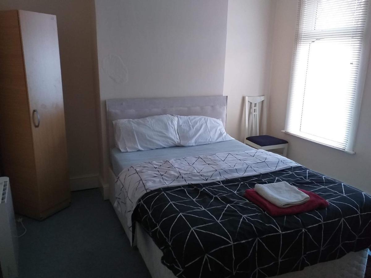 مبيت وإفطار غيلينغهام Priestfield House Medway المظهر الخارجي الصورة